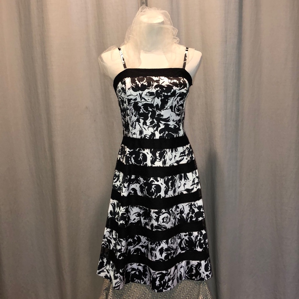 White House/Black Market cocktail dress